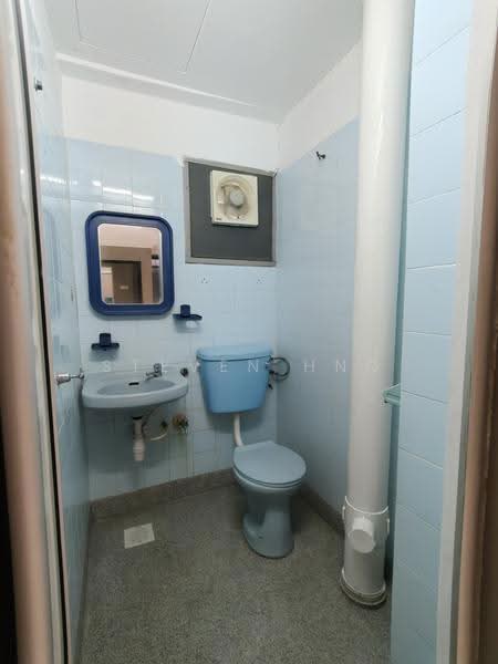 Kondominium untuk Dijual di Vista Condominium - Steven Hng - Bathroom - PropertyGuru.com.my