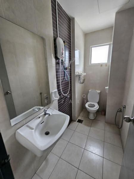 Pangsapuri untuk Disewa di Pangsapuri Damai - Syafiq Razali - Bathroom - PropertyGuru.com.my