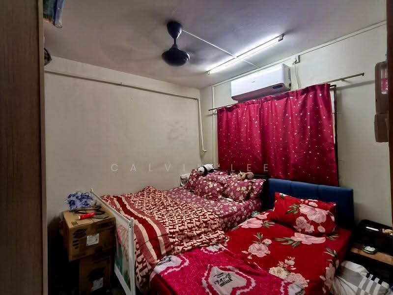 Rumah Flat untuk Dijual di Taman Tampoi Utama - Calvin Lee - Bedroom - PropertyGuru.com.my