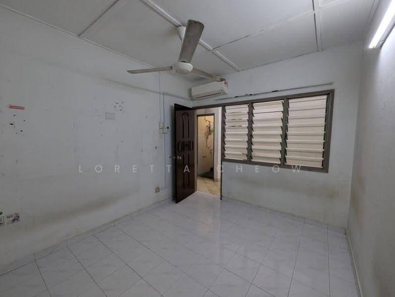 2nd Bedroom