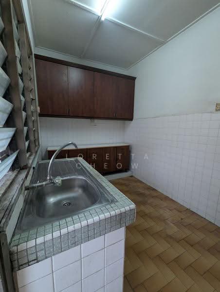 Dry Kitchen