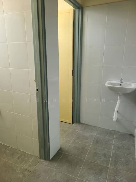 Warehouse for Rent in Kota Kemuning (Shah Alam) - Joanna Tan - Bathroom - PropertyGuru.com.my