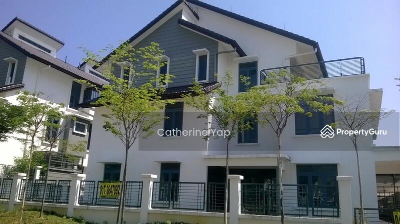 Majestic Corner House