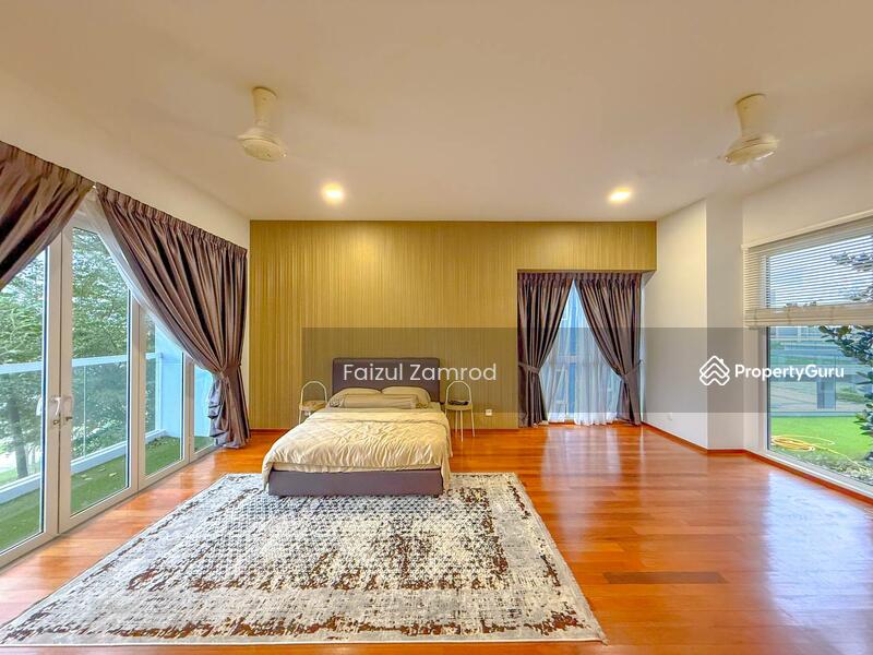 For Sale - Lakefront Villa Cyberjaya