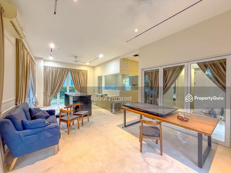 For Sale - Lakefront Villa Cyberjaya