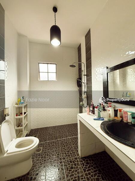 For Sale - Corner Lot Semi-D 2 Storey Bandar Nusaputra Puchong