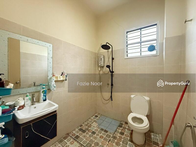 For Sale - Corner Lot Semi-D 2 Storey Bandar Nusaputra Puchong