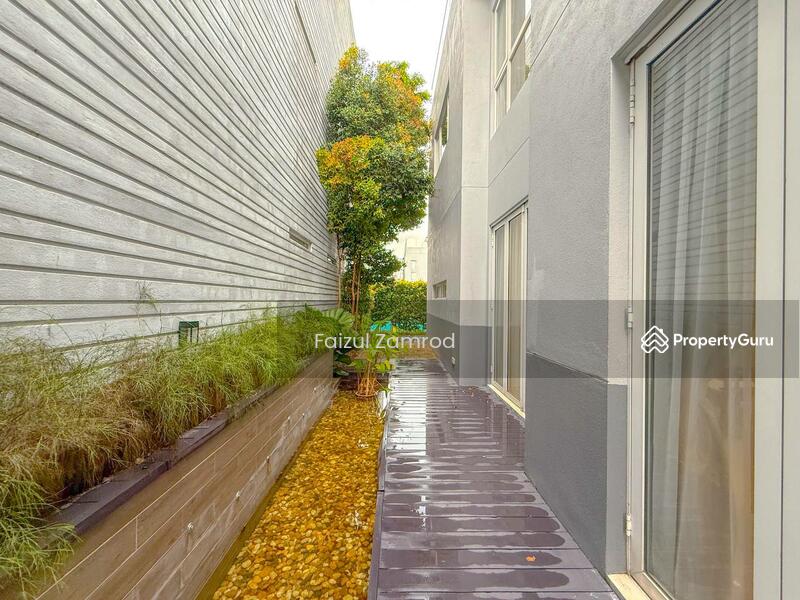 Untuk Dijual - Lakefront Villa Cyberjaya