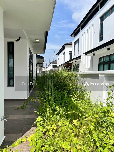 For Sale - Semi-D house at Eco Botanic