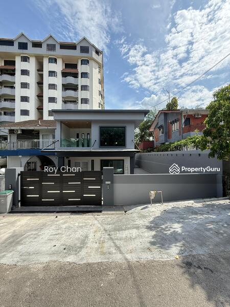Rumah Berkembar untuk Dijual di Kampung Nong Chik (Johor Bahru) - Roy Chan - PropertyGuru.com.my