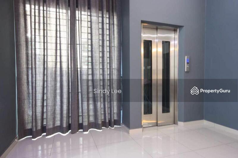 Untuk Disewa - LANDED 3 STOREY RENT AT JALAN CANTONMENT PULAU TIKUS 8500 SQFT