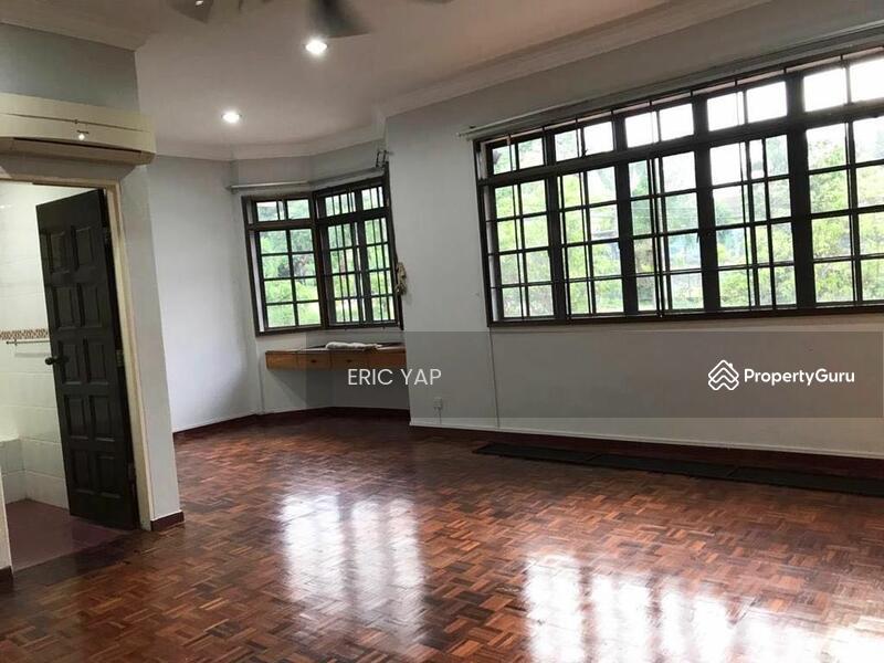 Untuk Disewa - Bangunan Petri