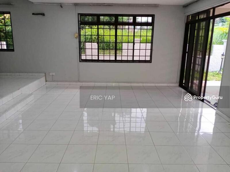 Untuk Disewa - Bangunan Petri