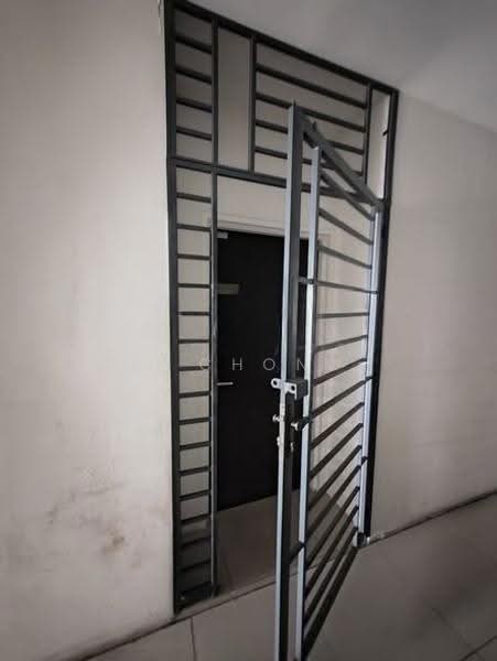 Kediaman Servis untuk Dijual di D'Latour - A Chong - Entrance - PropertyGuru.com.my