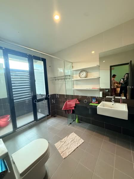 3-storey Terraced House for Sale in Bandar Bayan Bahru (Bayan Lepas) - Zhonl Saw Boon Loong - Bathroom - PropertyGuru.com.my