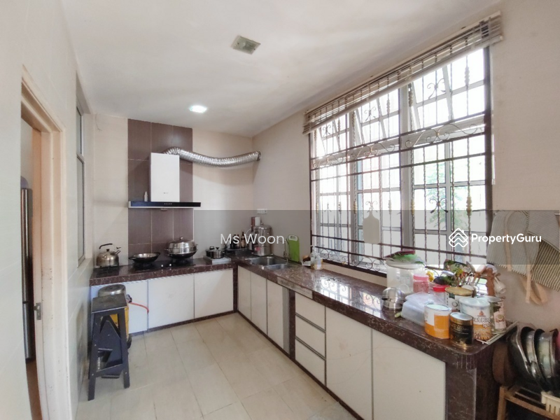 Untuk Dijual - Semi-D house at Taman Cheng Setia