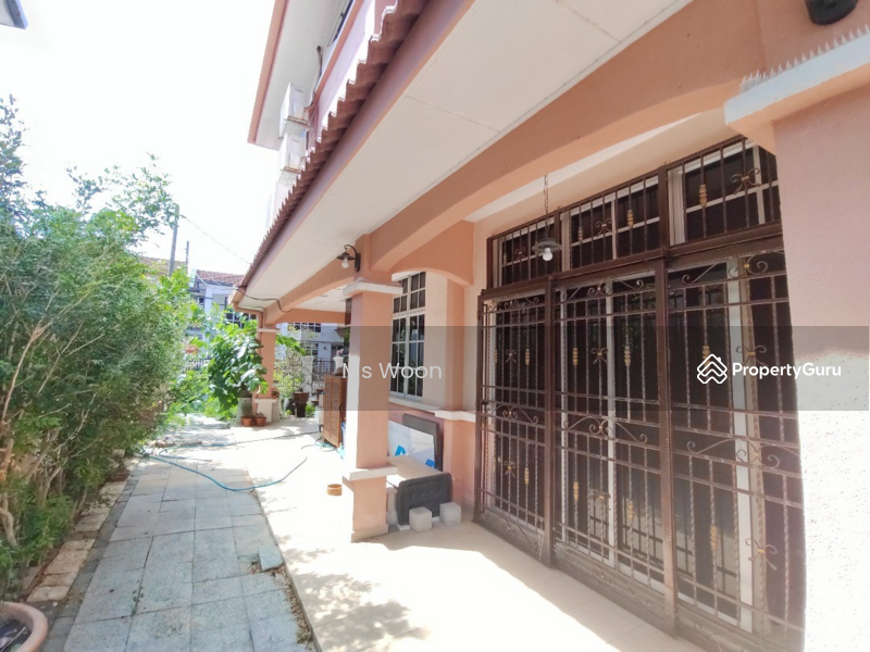 Untuk Dijual - Semi-D house at Taman Cheng Setia