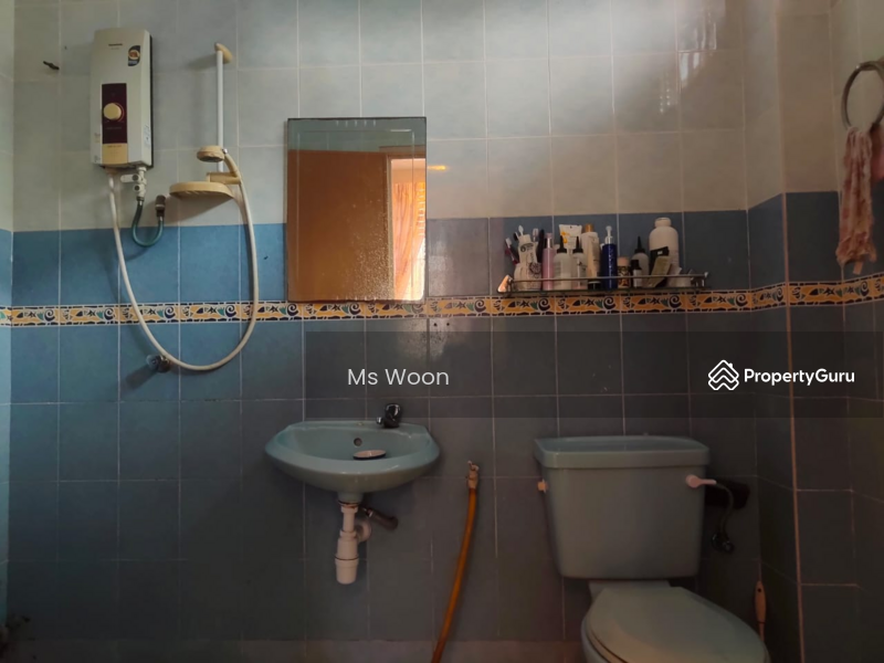 Untuk Dijual - Semi-D house at Taman Cheng Setia