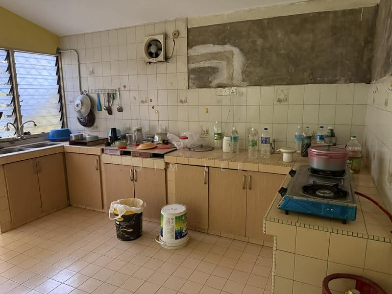 1-storey Terraced House for Sale in Taman Bukit Maluri (Kepong) - Jim Lee - Kitchen - PropertyGuru.com.my