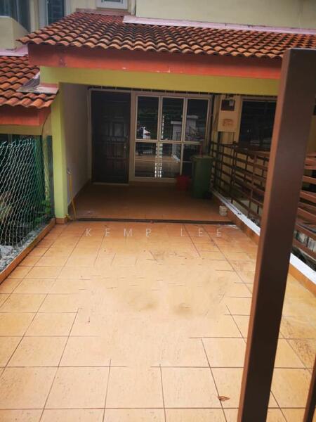 Untuk Disewa - Amansiara