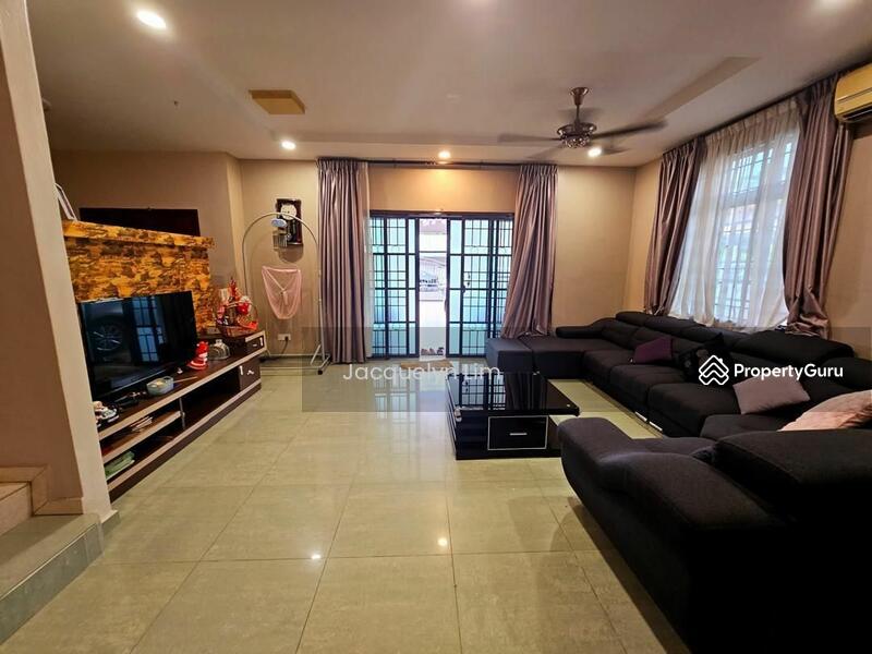 Untuk Dijual - Semi-D house at Taman Gemilang Jaya