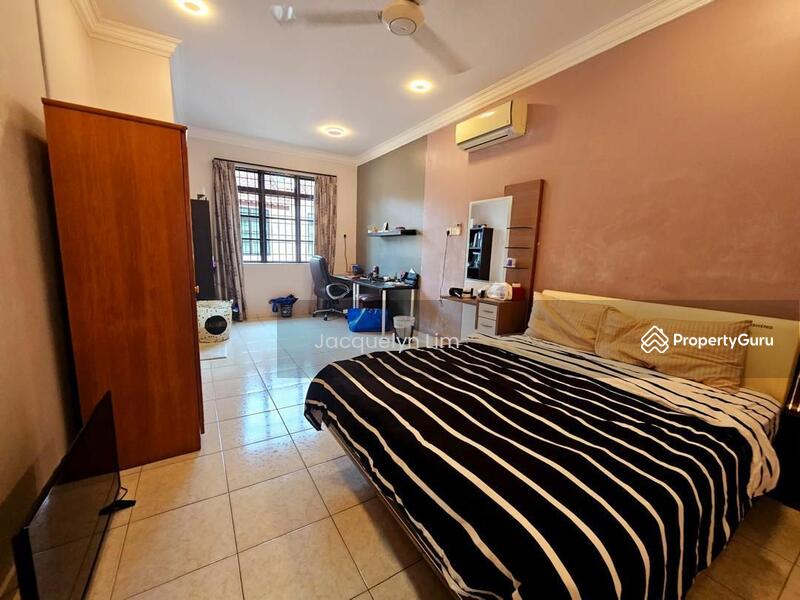 Untuk Dijual - Semi-D house at Taman Gemilang Jaya