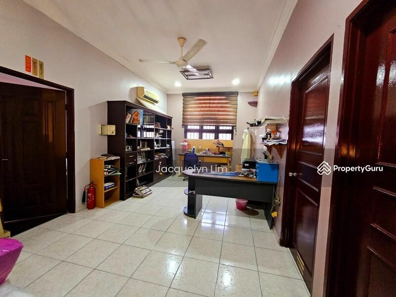 Untuk Dijual - Semi-D house at Taman Gemilang Jaya