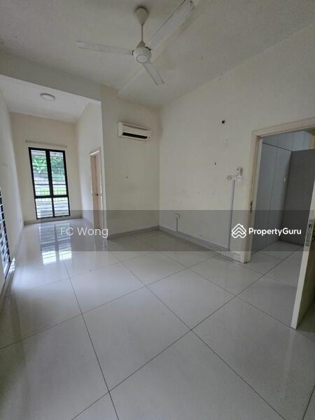 Untuk Dijual - Semi-D house at Sutera Damansara