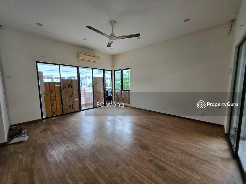 Untuk Dijual - Semi-D house at Sutera Damansara