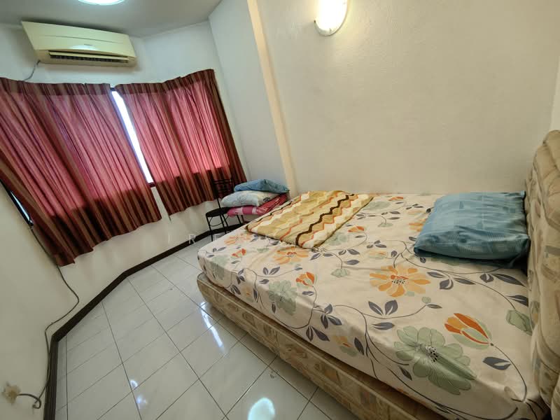 Condominium for Sale at Marina Bay Condominium - Irene Goh - Bedroom - PropertyGuru.com.my