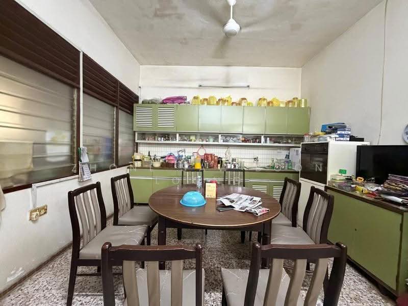 Rumah Teres 2-Tingkat untuk Dijual di Taman Lip Sin (Sungai Dua) - Zhonl Saw Boon Loong - Kitchen - PropertyGuru.com.my