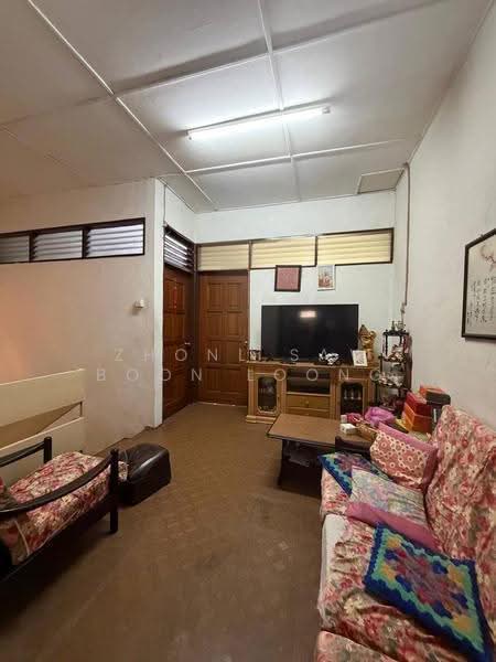 Rumah Teres 2-Tingkat untuk Dijual di Taman Lip Sin (Sungai Dua) - Zhonl Saw Boon Loong - Living Room - PropertyGuru.com.my