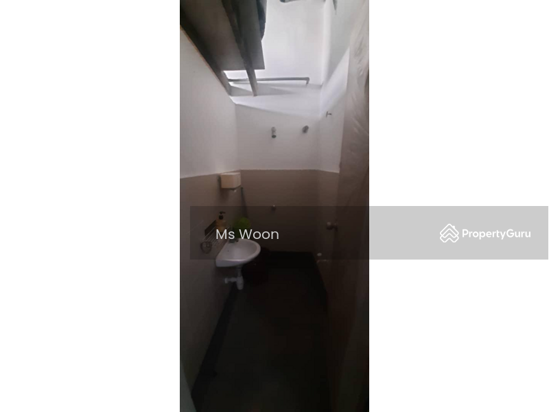For Rent - Pusat Perniagaan Putra Sentosa