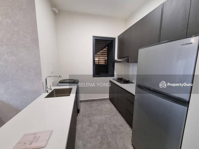 Kediaman Servis untuk Dijual di Millerz Square Serviced Residence - SELENA YONG - PropertyGuru.com.my