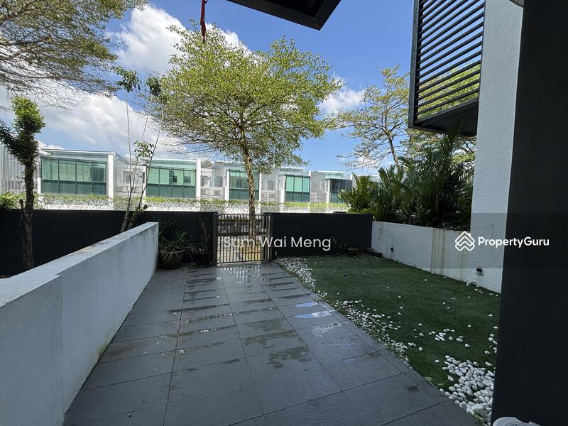 Untuk Disewa - KLGCC Resort: East Residence