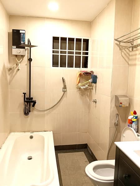 Kondominium untuk Disewa di Royal Domain Sri Putramas 2 - Andy Gan - Bathroom - PropertyGuru.com.my