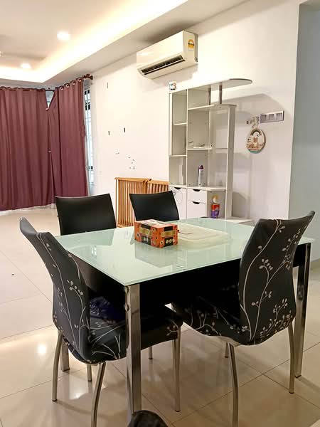 Kondominium untuk Disewa di Royal Domain Sri Putramas 2 - Andy Gan - Dining Room - PropertyGuru.com.my