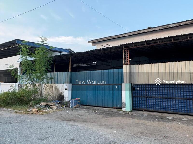 For Sale - 1 1/2 Storey Semi-D Factory For Sale At Pengkalan