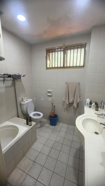 2-storey Terraced House for Sale in Seksyen 5 (Kota Damansara) - Bryan Cho - Bathroom - PropertyGuru.com.my