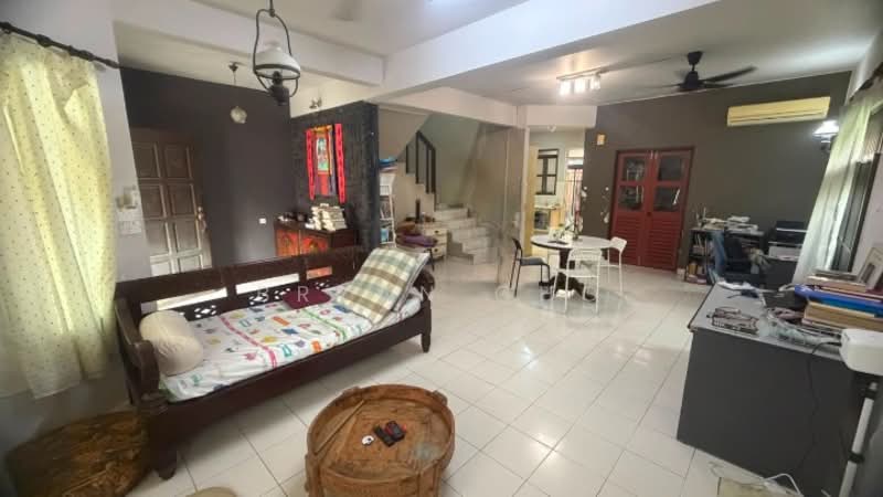 2-storey Terraced House for Sale in Seksyen 5 (Kota Damansara) - Bryan Cho - Living Room - PropertyGuru.com.my