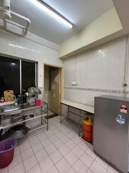 Apartment for Sale at Pangsapuri Seri Siantan - Bryan Cho - Kitchen - PropertyGuru.com.my