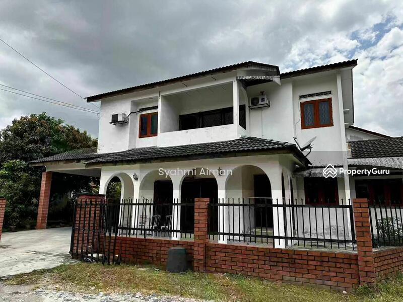 For Sale - Bungalow at Kampung Melayu