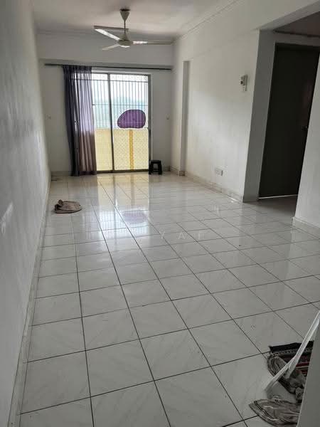 Pangsapuri untuk Dijual di Arena Green - SL Yap - Living Room - PropertyGuru.com.my