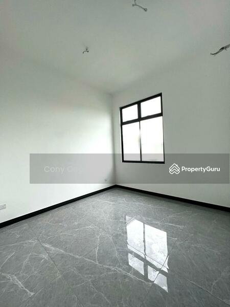 Untuk Dijual - Setia Tropika,Jalan Setia Tropika 10,Alocasia,Doubls storey semi-d