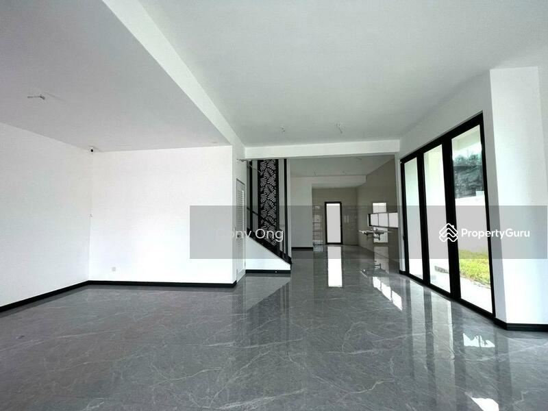 Untuk Dijual - Setia Tropika,Jalan Setia Tropika 10,Alocasia,Doubls storey semi-d