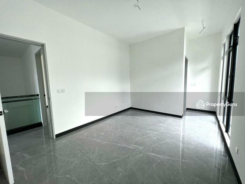 Untuk Dijual - Setia Tropika,Jalan Setia Tropika 10,Alocasia,Doubls storey semi-d