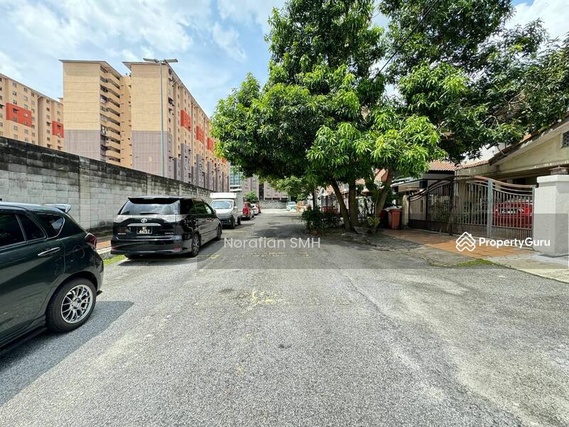 Untuk Dijual - Terrace house at Taman Kelana Idaman