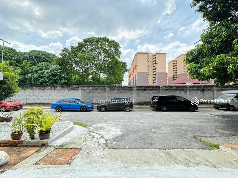 Untuk Dijual - Terrace house at Taman Kelana Idaman
