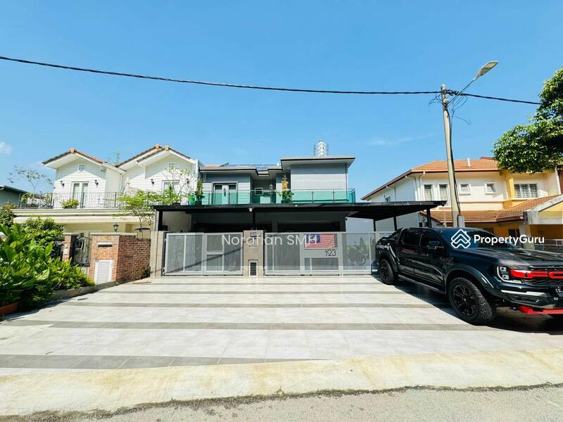 For Sale - 2.5 Storey Terrace Semi-D at Ukay Perdana De Puncak Ukay