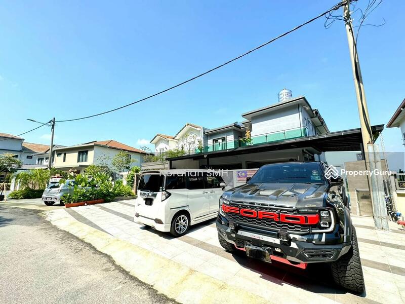 For Sale - 2.5 Storey Terrace Semi-D at Ukay Perdana De Puncak Ukay